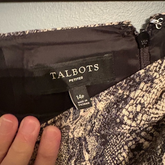 Talbots Black and Gray Snake Print Pencil Skirt - Picture 2 of 2